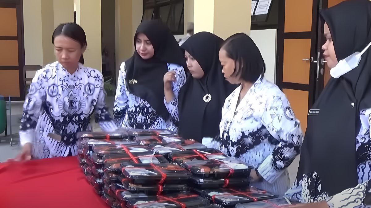 Indonesia Launches Free Meal Scheme for Children and Pregnant Women